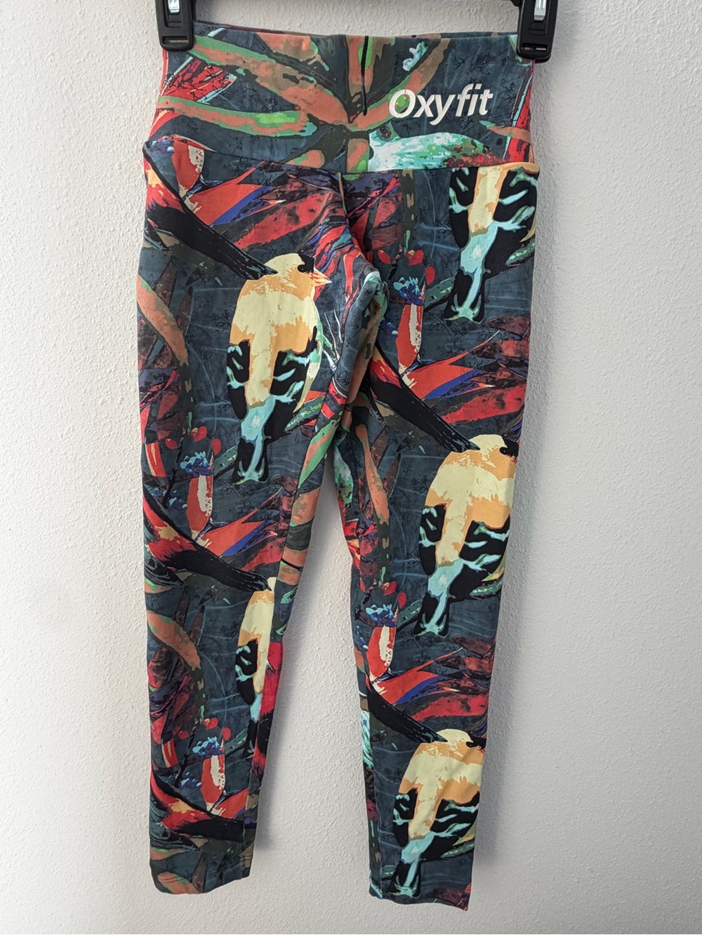 Oxyfit colorful tropical bird and floral botanical athletic legging size M
